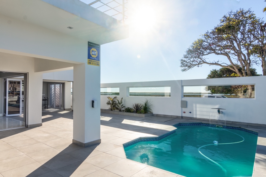 5 Bedroom Property for Sale in Laaiplek Western Cape